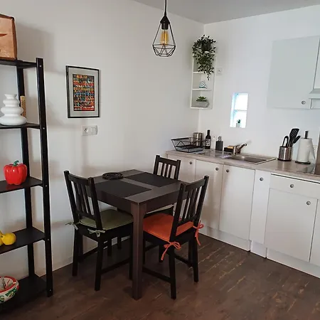 Maisonnette Avec Pergola Appartement Toulon